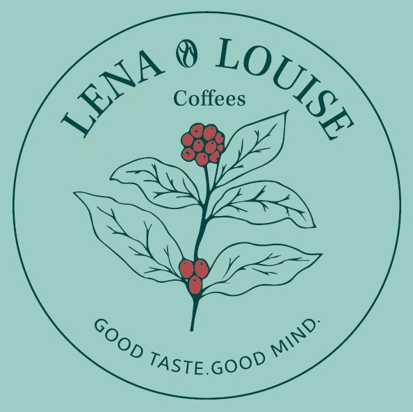 Rundes Logo von Lena & Louise Coffees mit stilisierter Kaffeepflanze und roten Kaffeekirschen sowie dem Claim „Good Taste. Good Mind.“ auf mintfarbenem Hintergrund.